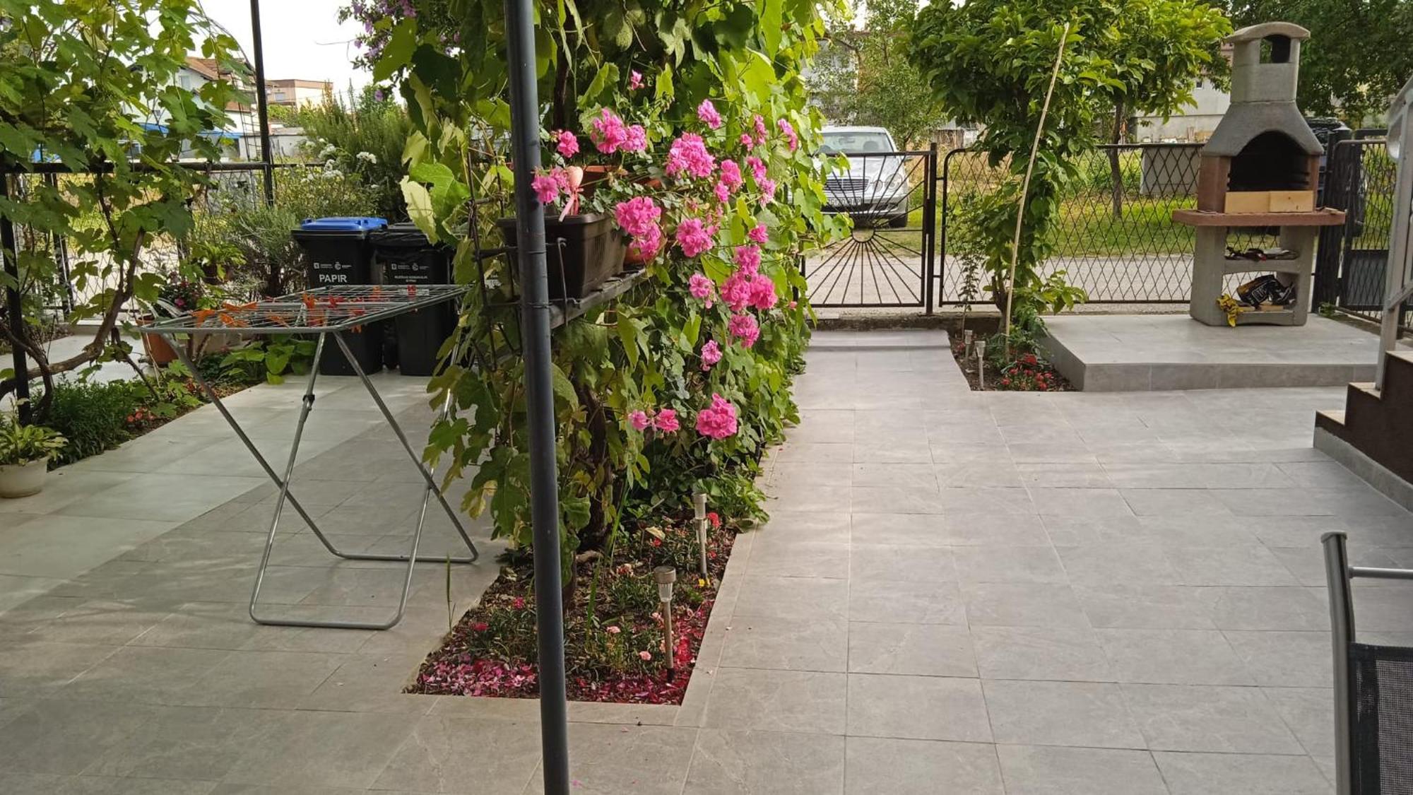Apartman Tina Zagreb Buitenkant foto